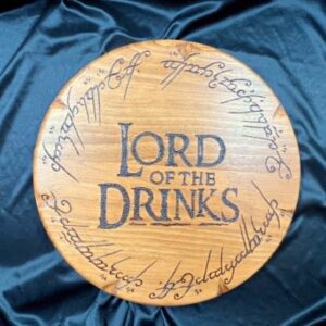 Placa de Pendurar Redonda em Pinho XL "Lord ot the Drinks"